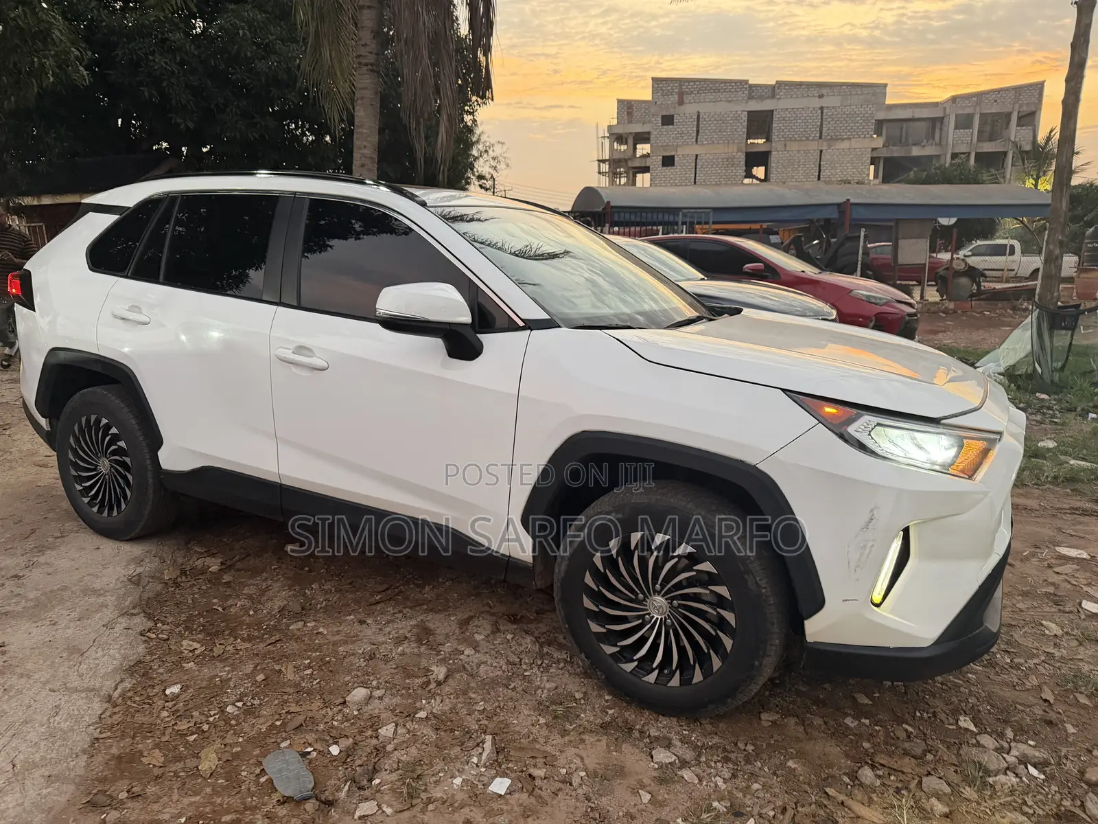 Toyota RAV4 LE 2021 White