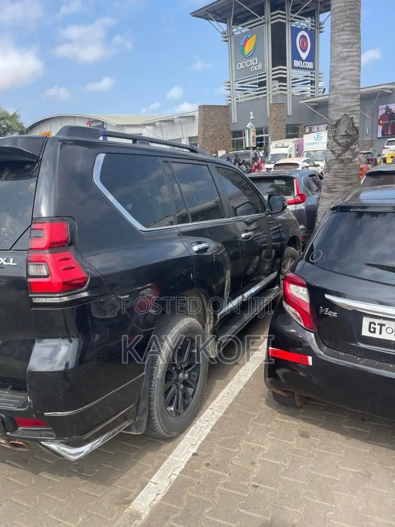 Toyota Land Cruiser Prado 2.7 2020 Black