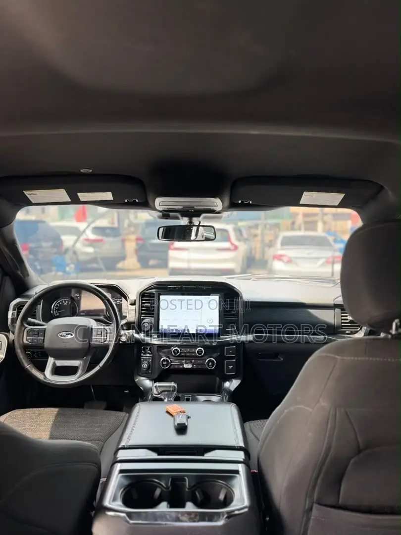 Ford F-150 XLT 2022 Black