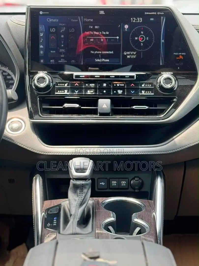 Toyota Highlander Platinum 2022 Black