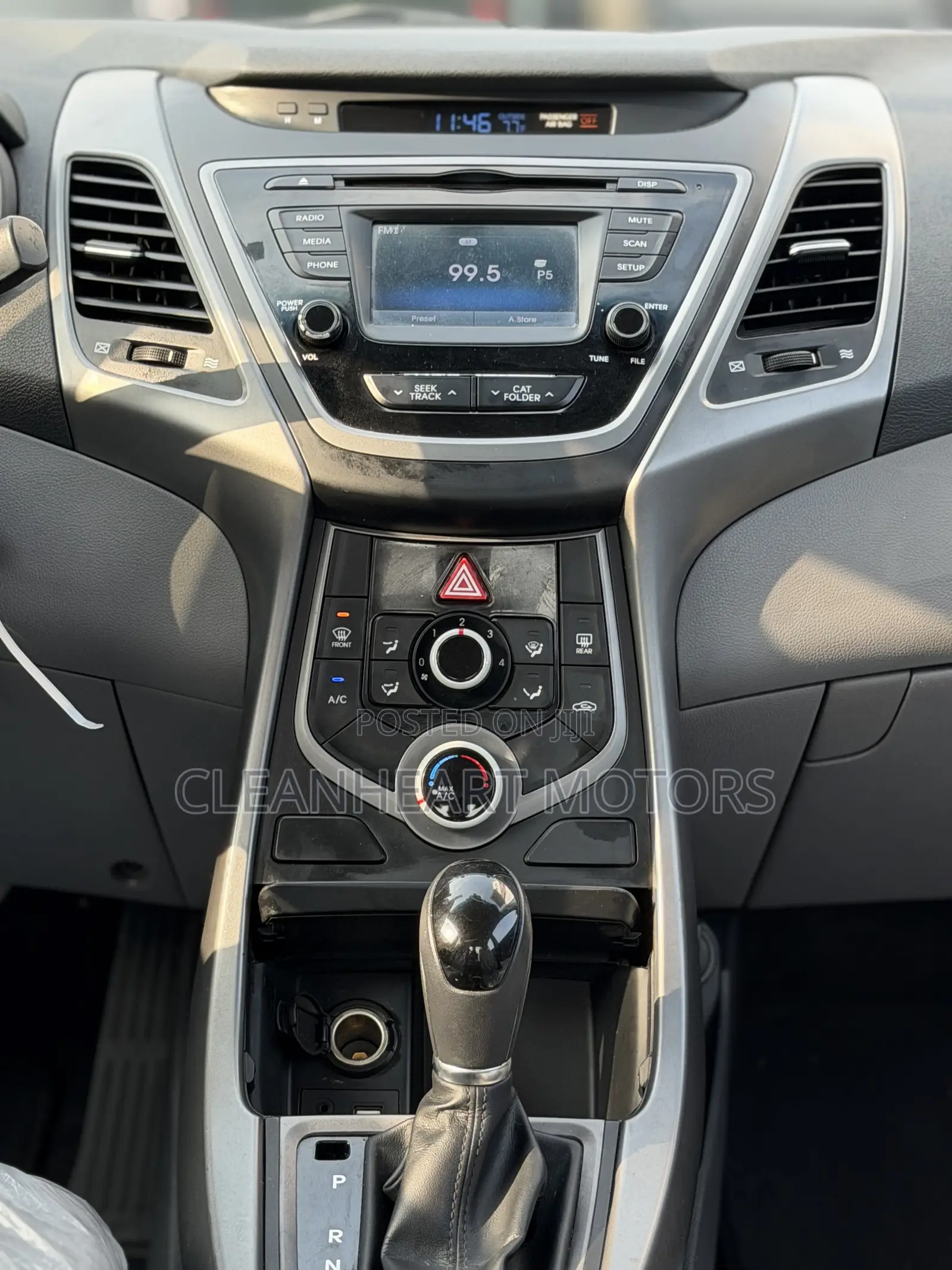Hyundai Elantra SE 4dr Sedan (1.8L 4cyl 6A) 2015 Blue