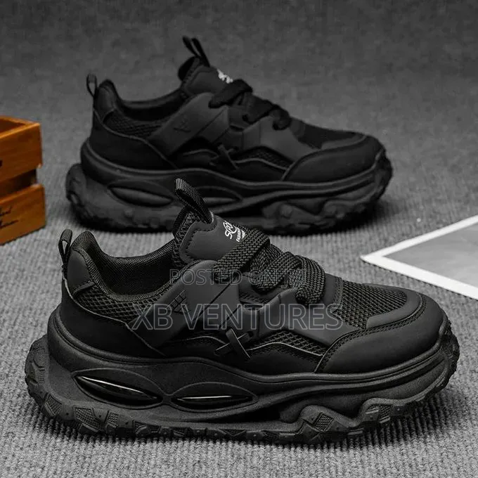 Non-Slip Thick
Wear-Resistant Fashion Sneakers