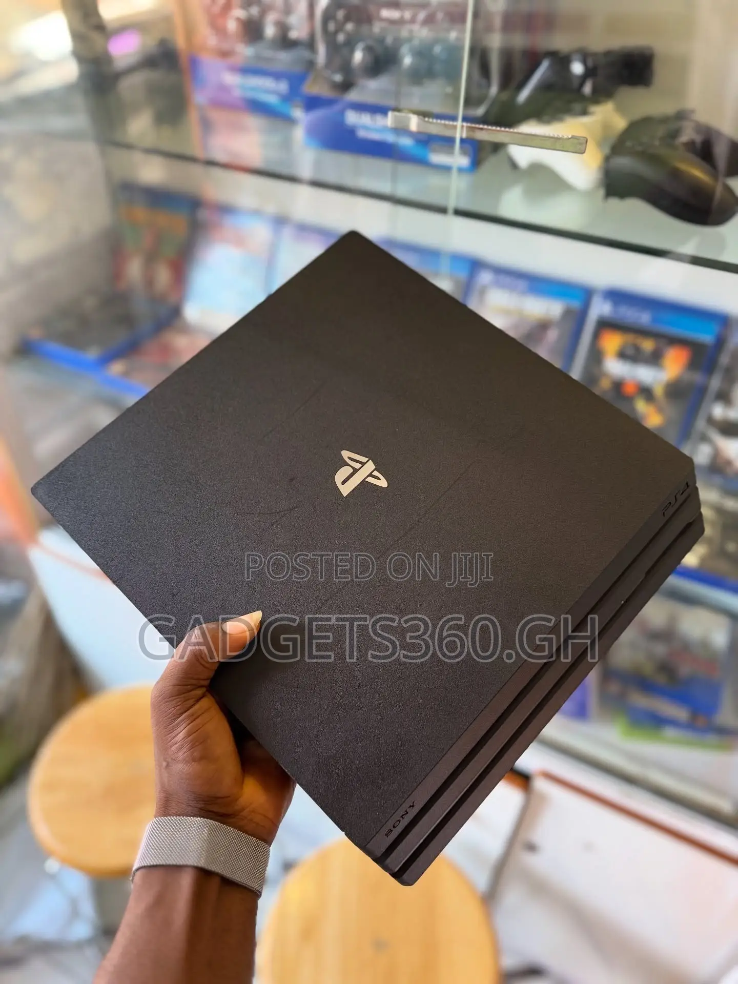 Sony PlayStation 4 Pro (1TB SSD)