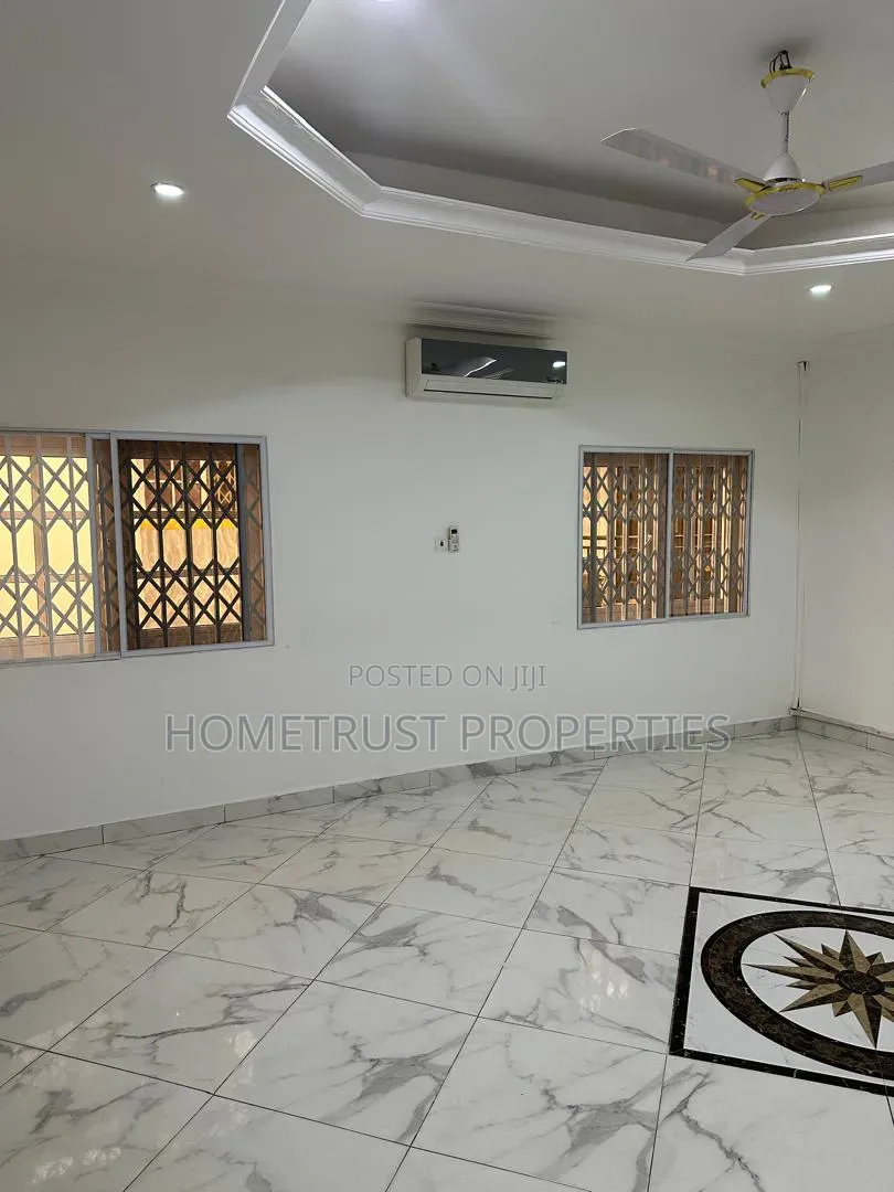 3bdrm Apartment in Ashongman Estate, Police Station for rent