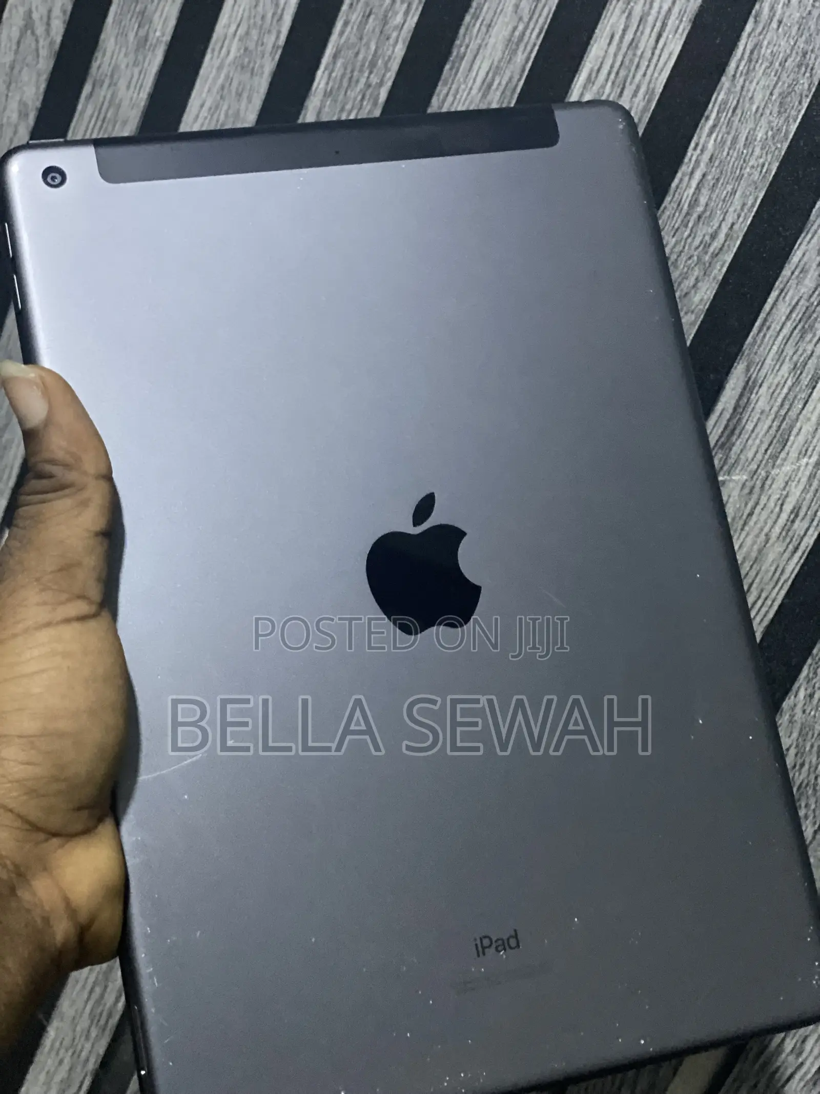 Apple iPad 10.2 (2019) 32 GB Gray