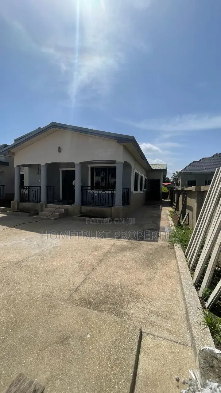 2bdrm Apartment in Ablekuma Ga Odumase, Pentecost for rent