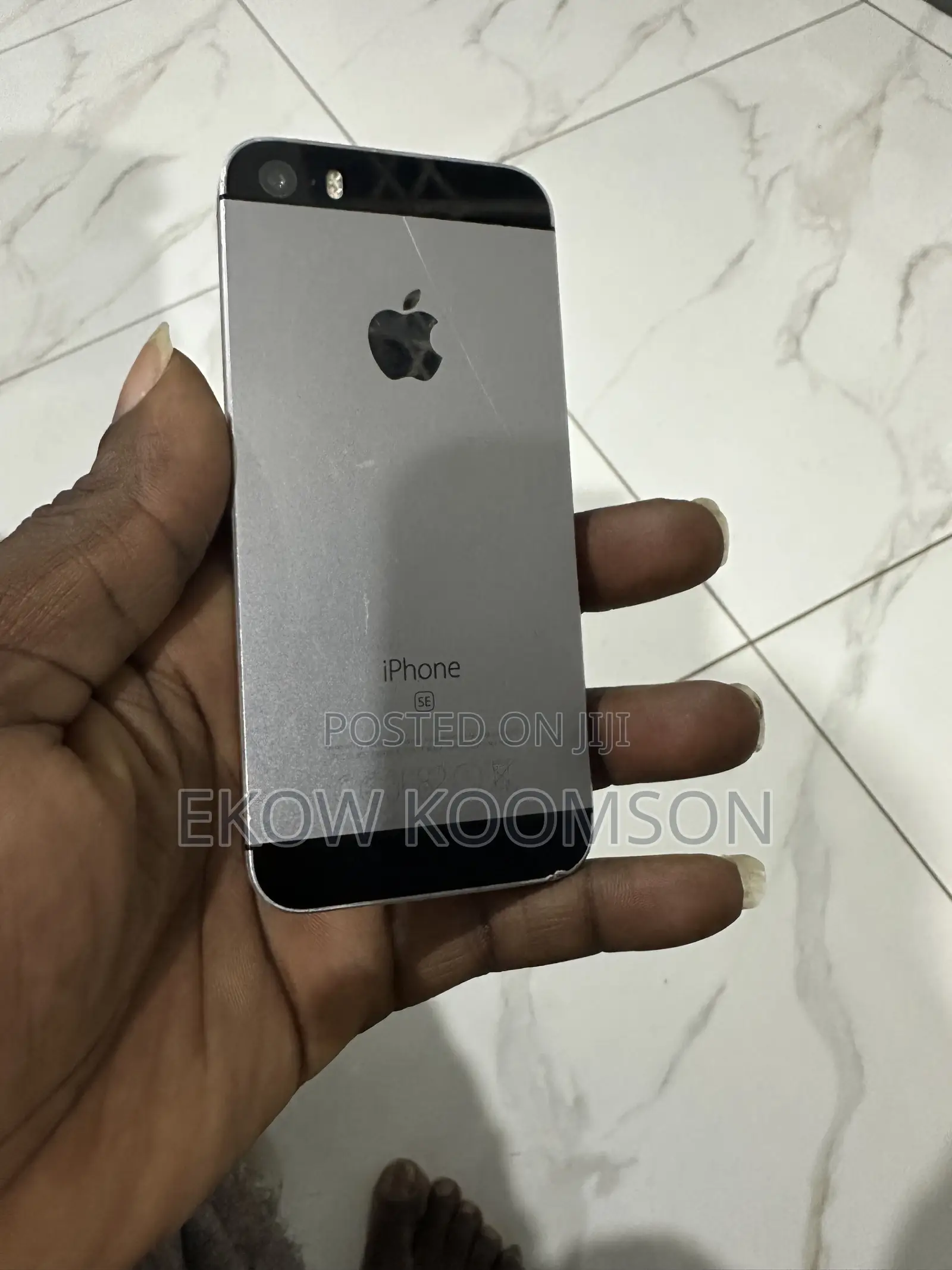Apple iPhone SE 32 GB Gray