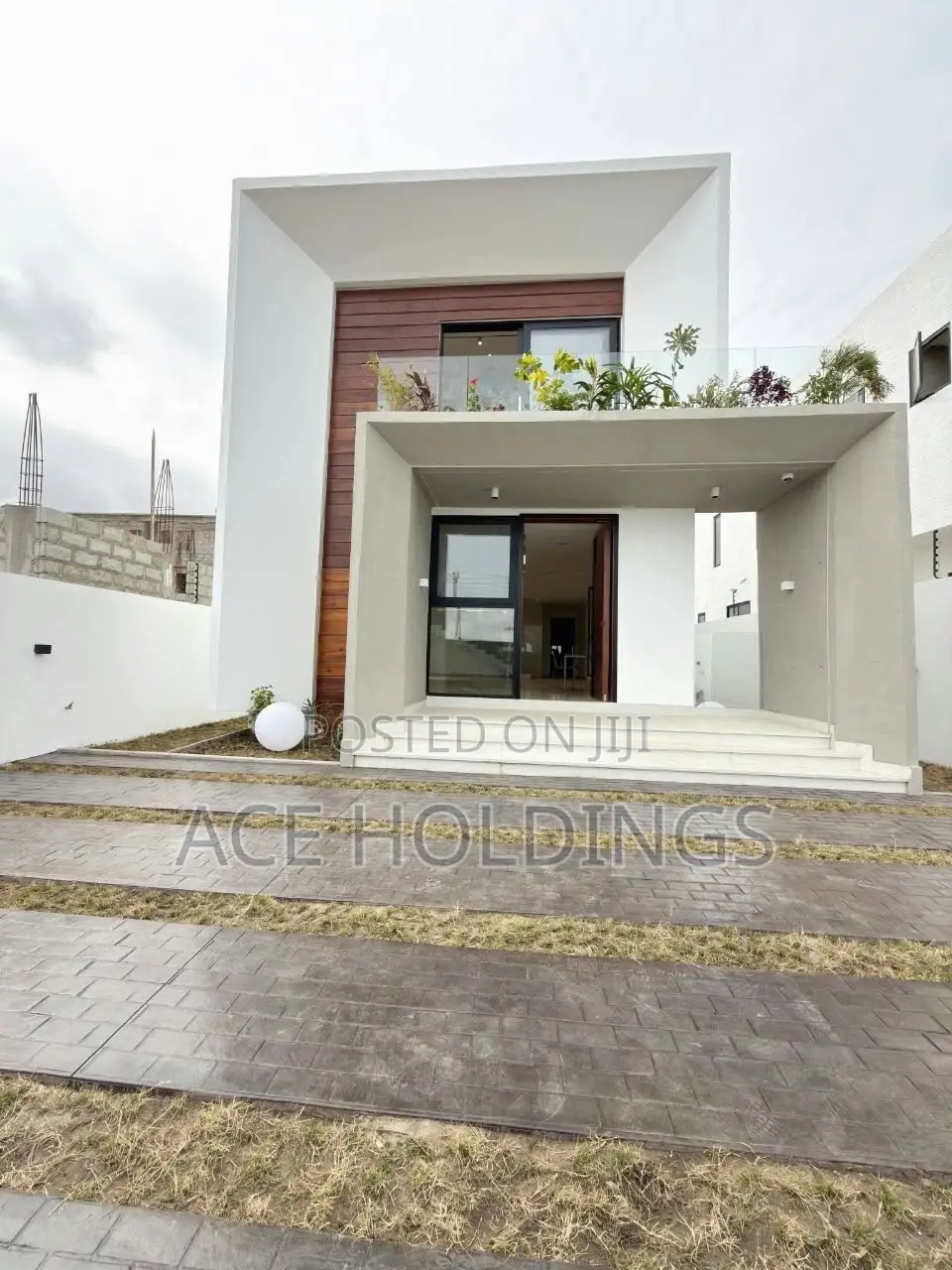 4bdrm House in East Legon Hills for sale