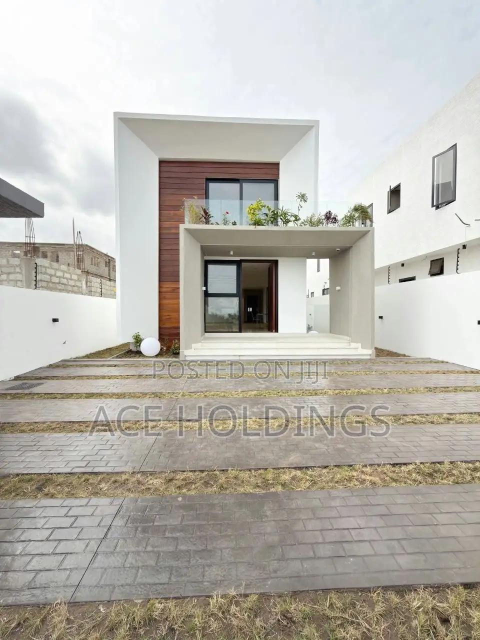 4bdrm House in East Legon Hills for sale