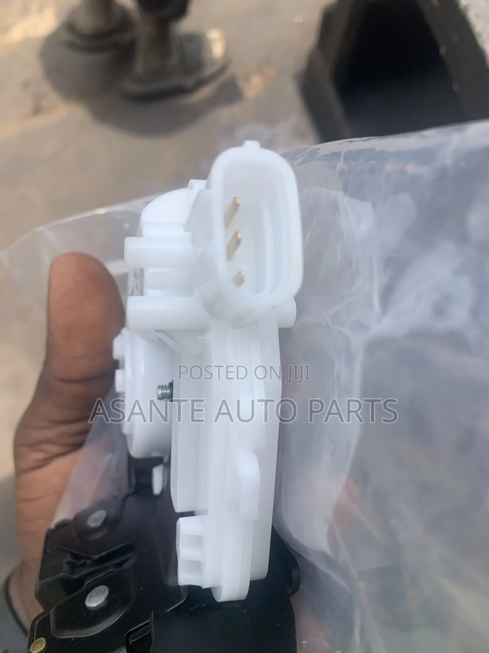 Toyota Vitz Boot Lock 2011-2016