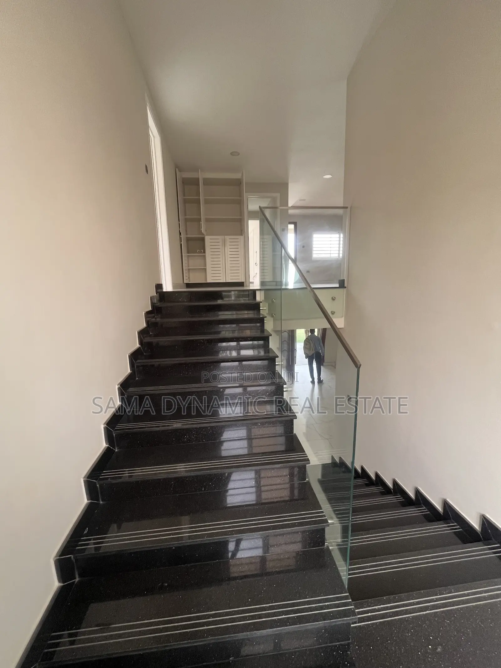 4bdrm House in Roundabout, Tseaddo for sale