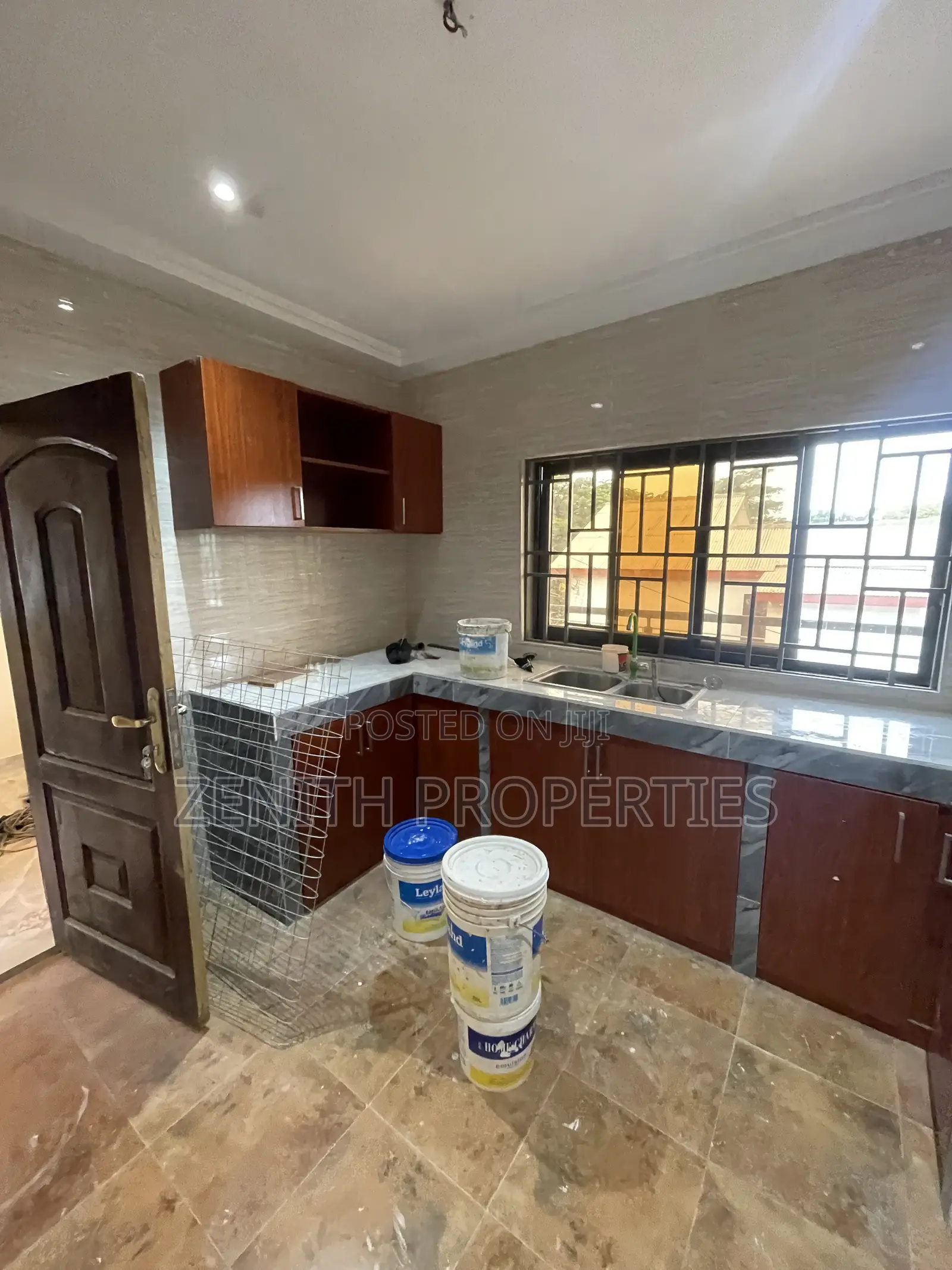 3bdrm Apartment in Zenith Realty, Old Barrier for rent
