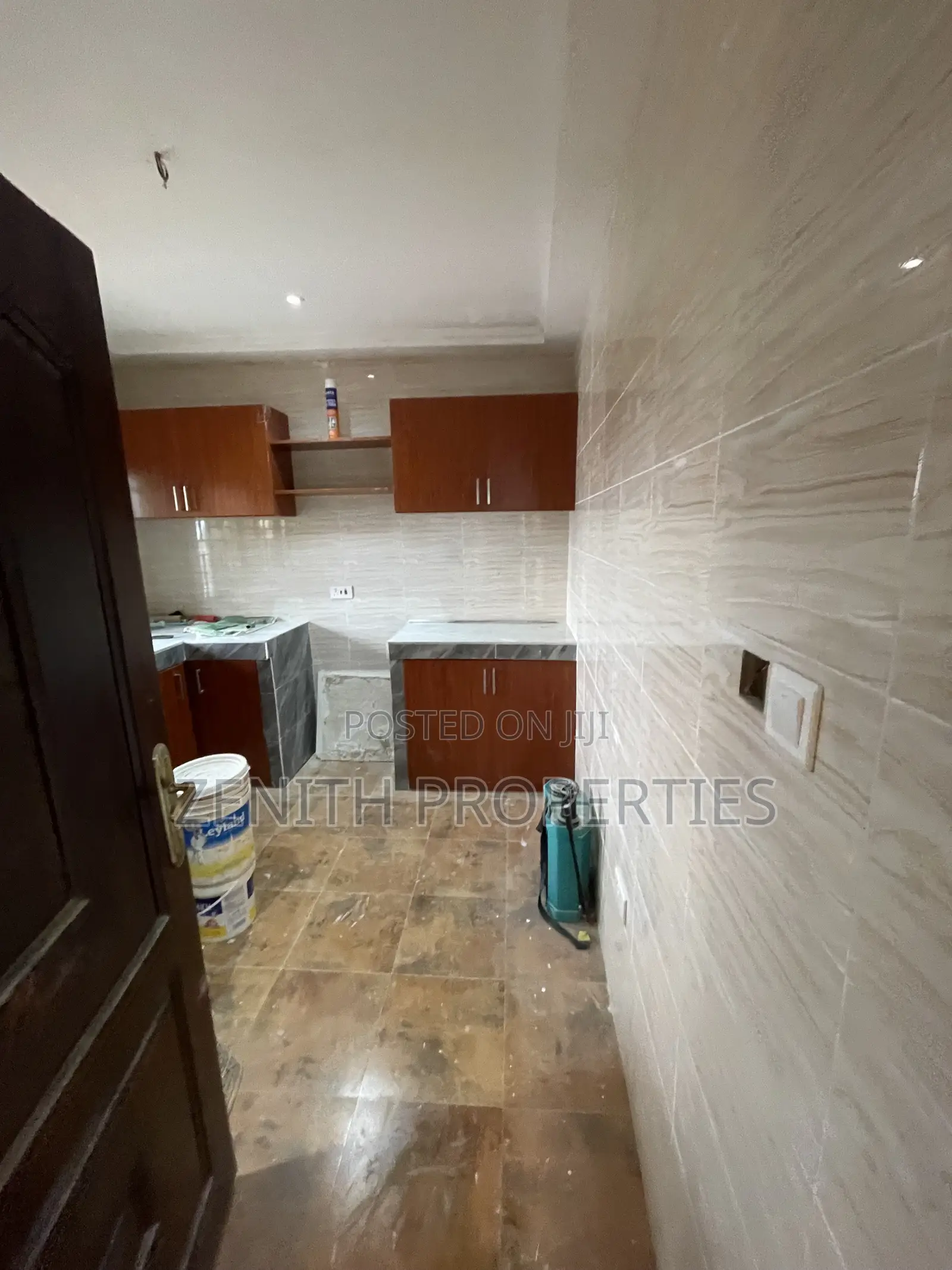 3bdrm Apartment in Zenith Realty, Old Barrier for rent