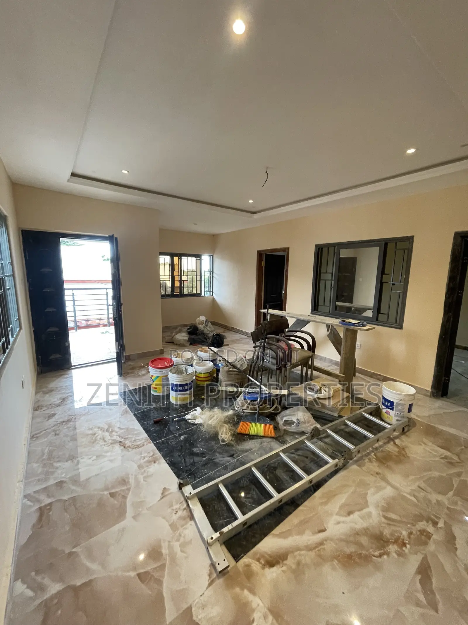 3bdrm Apartment in Zenith Realty, Old Barrier for rent