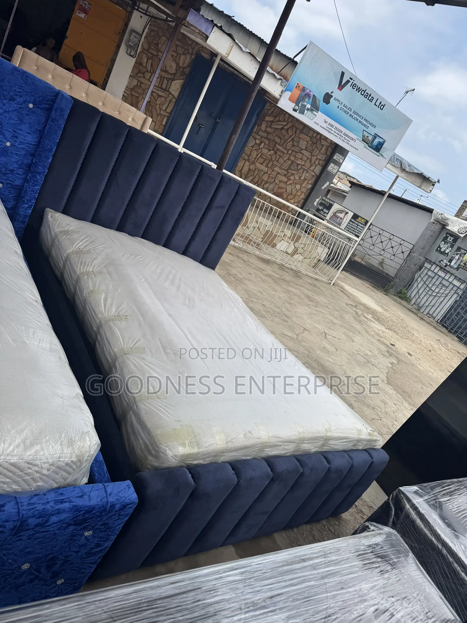 Double Fabric Materials Bed Frame With Mattress