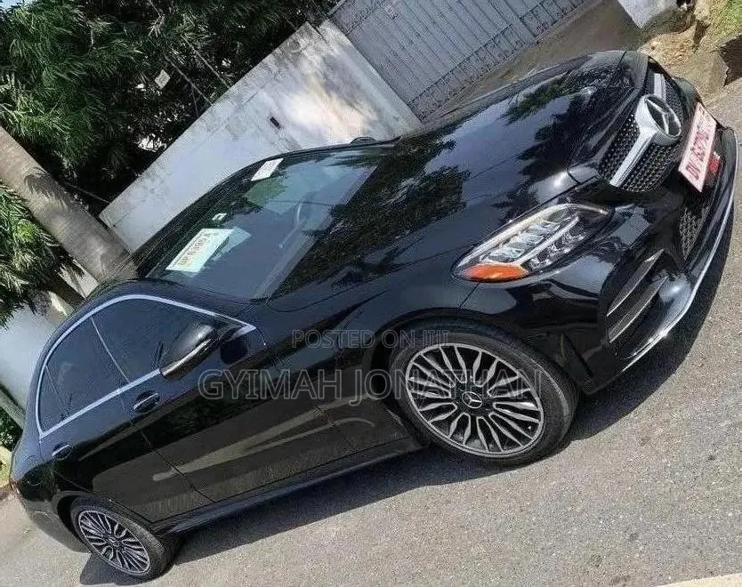 Mercedes-Benz C300 2020 Black