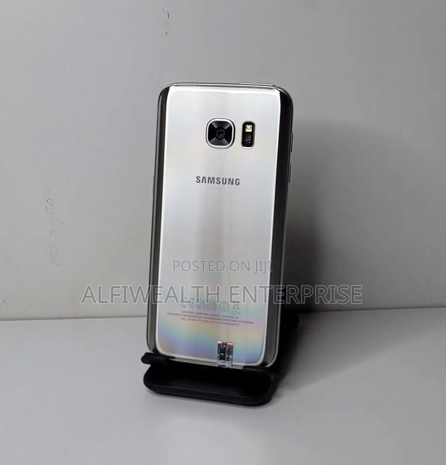 New Samsung Galaxy S7 32 GB White
