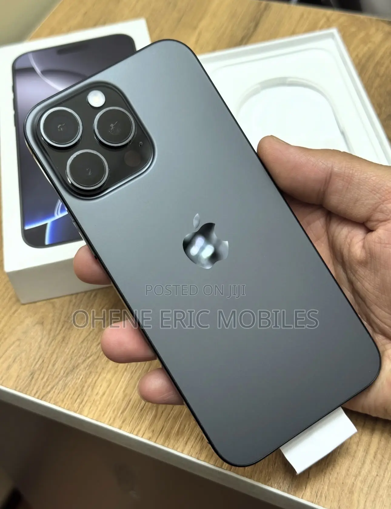 New Apple iPhone 16 Pro Max 1 TB Black