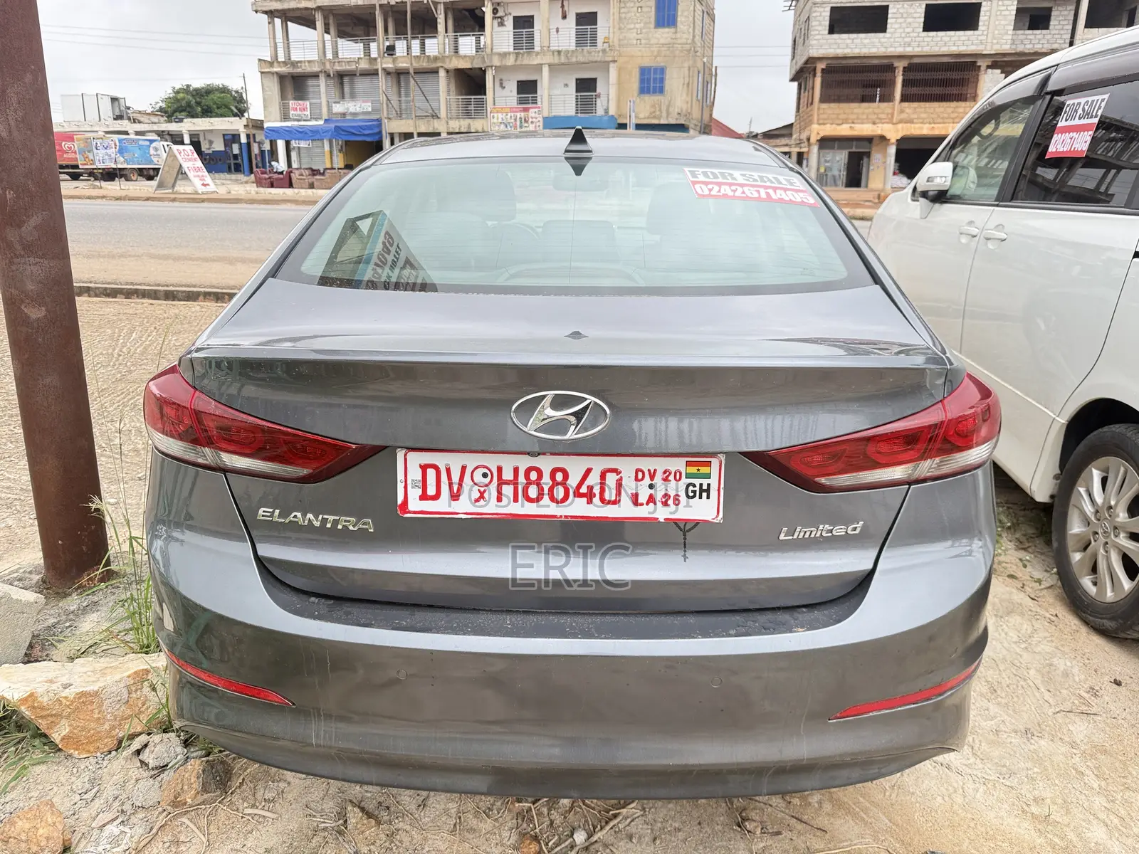 Hyundai Elantra Limited Sedan FWD (2.0L 4cyl 6A) 2017 Gray