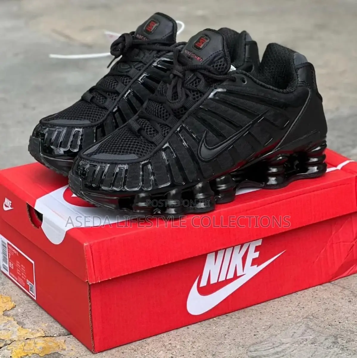 Solid Nike Shox Sneakers
