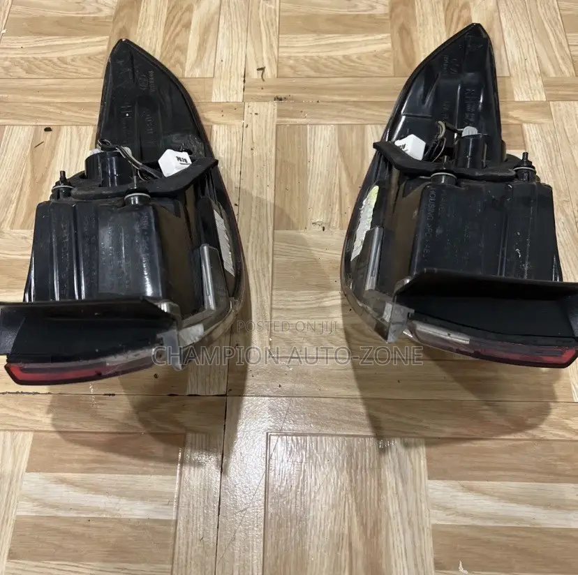 Hyundai Sonata 2018-2019 Tail Light Pair
