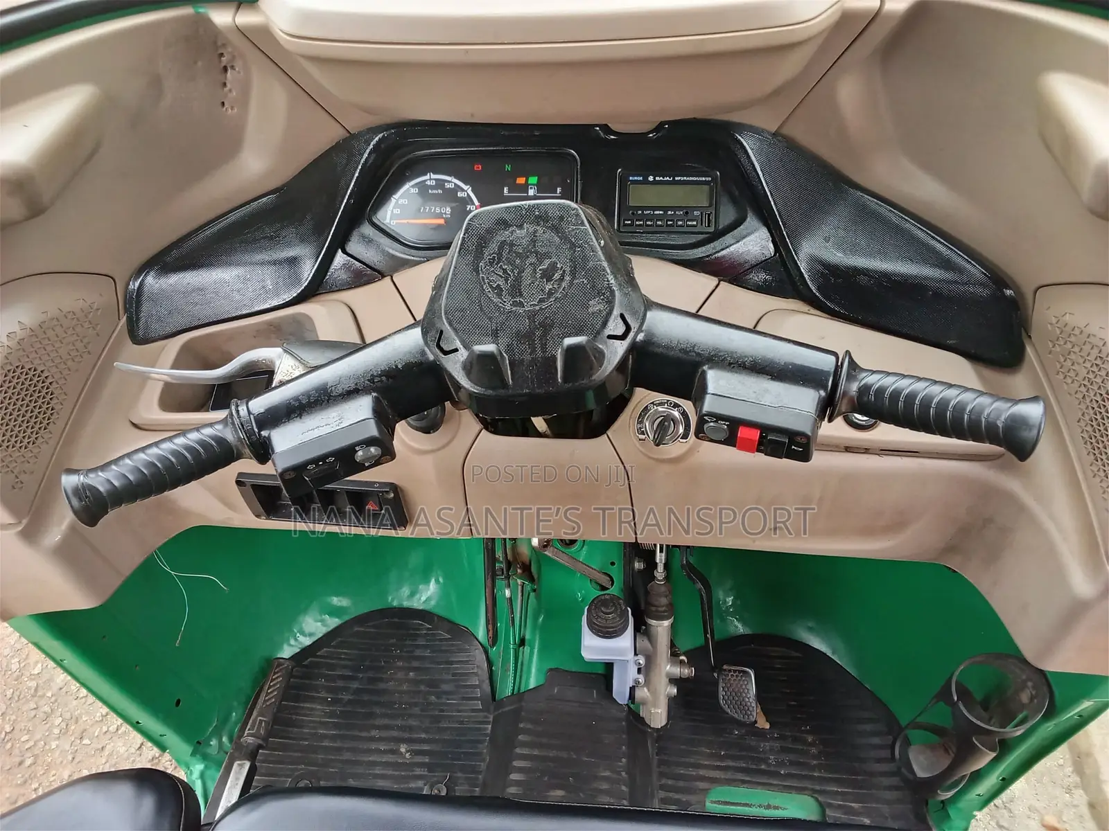 Bajaj RE 2025 Green