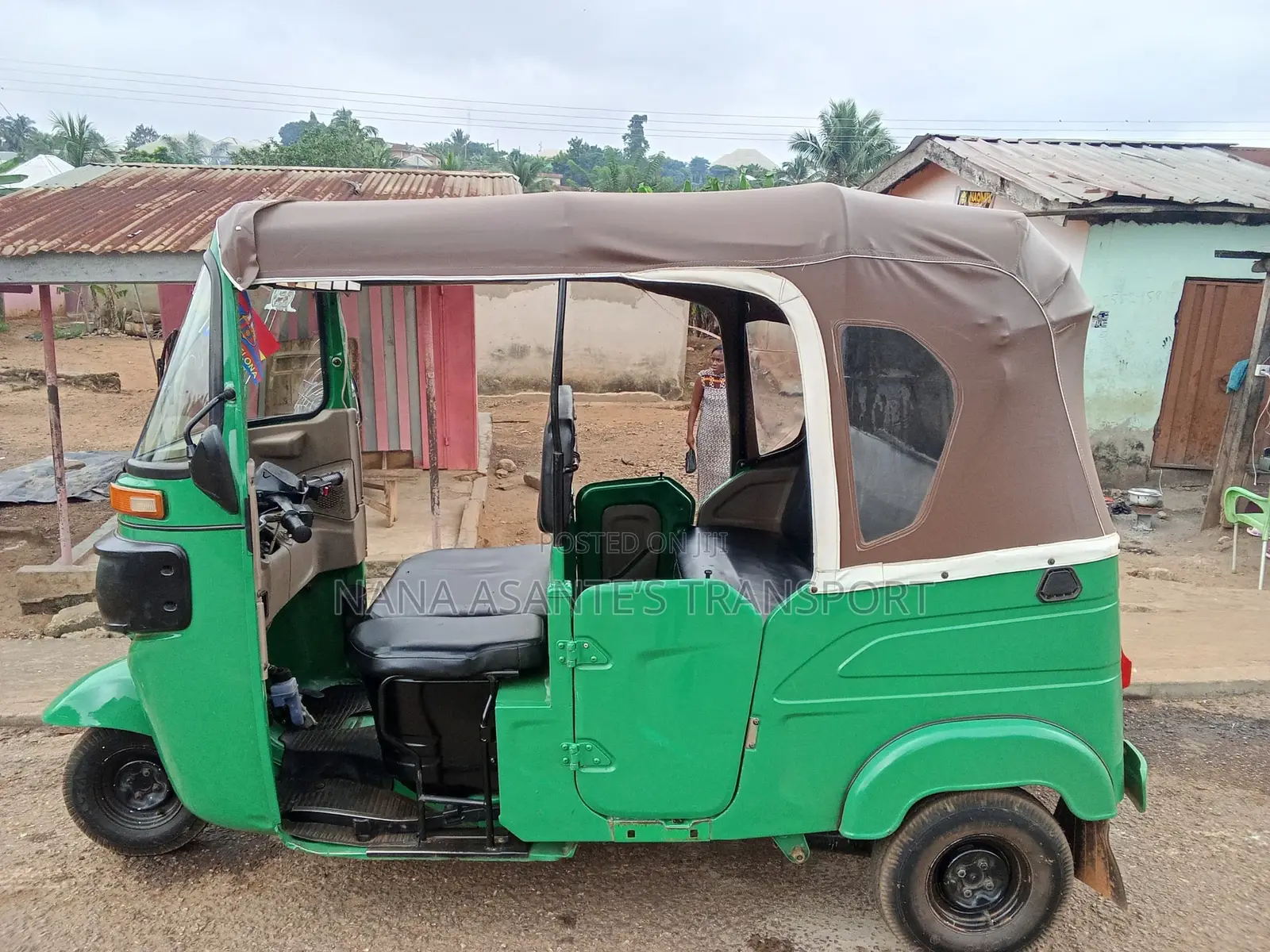 Bajaj RE 2025 Green