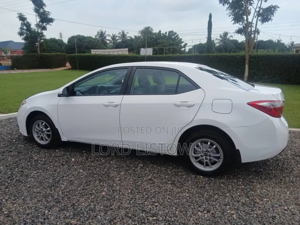 Toyota Corolla L 4dr Sedan (1.8L 4cyl 4A) 2014 White