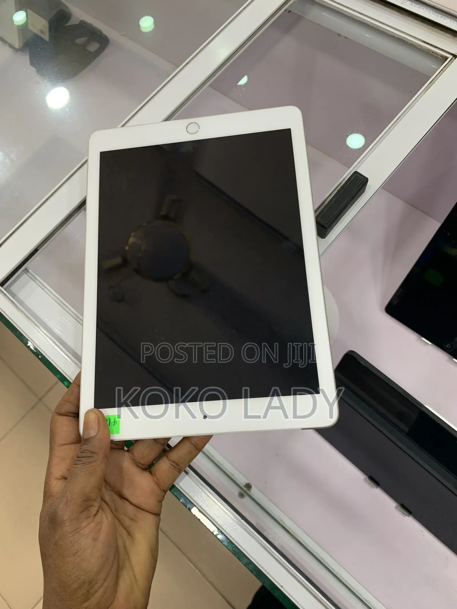 Apple iPad Air 32 GB White