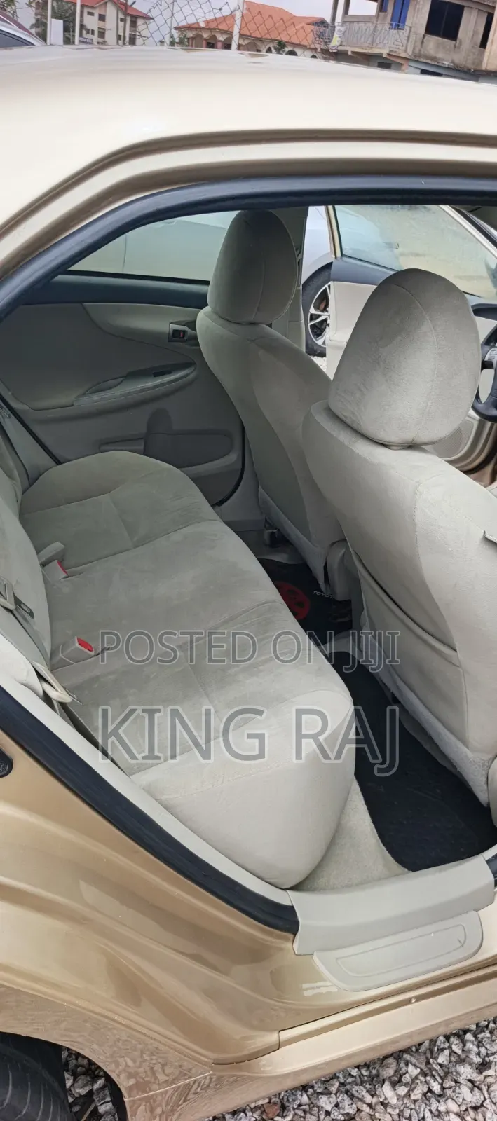 Toyota Corolla 2012 Gold
