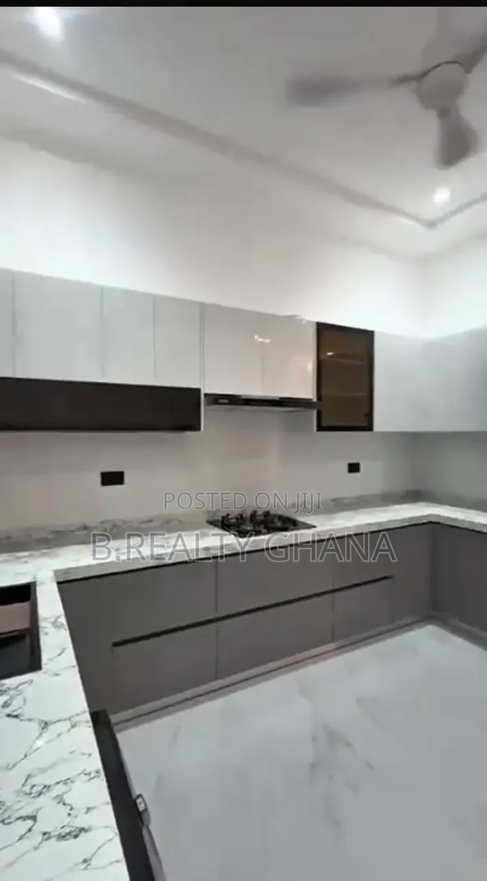 3bdrm House in School Junction for sale