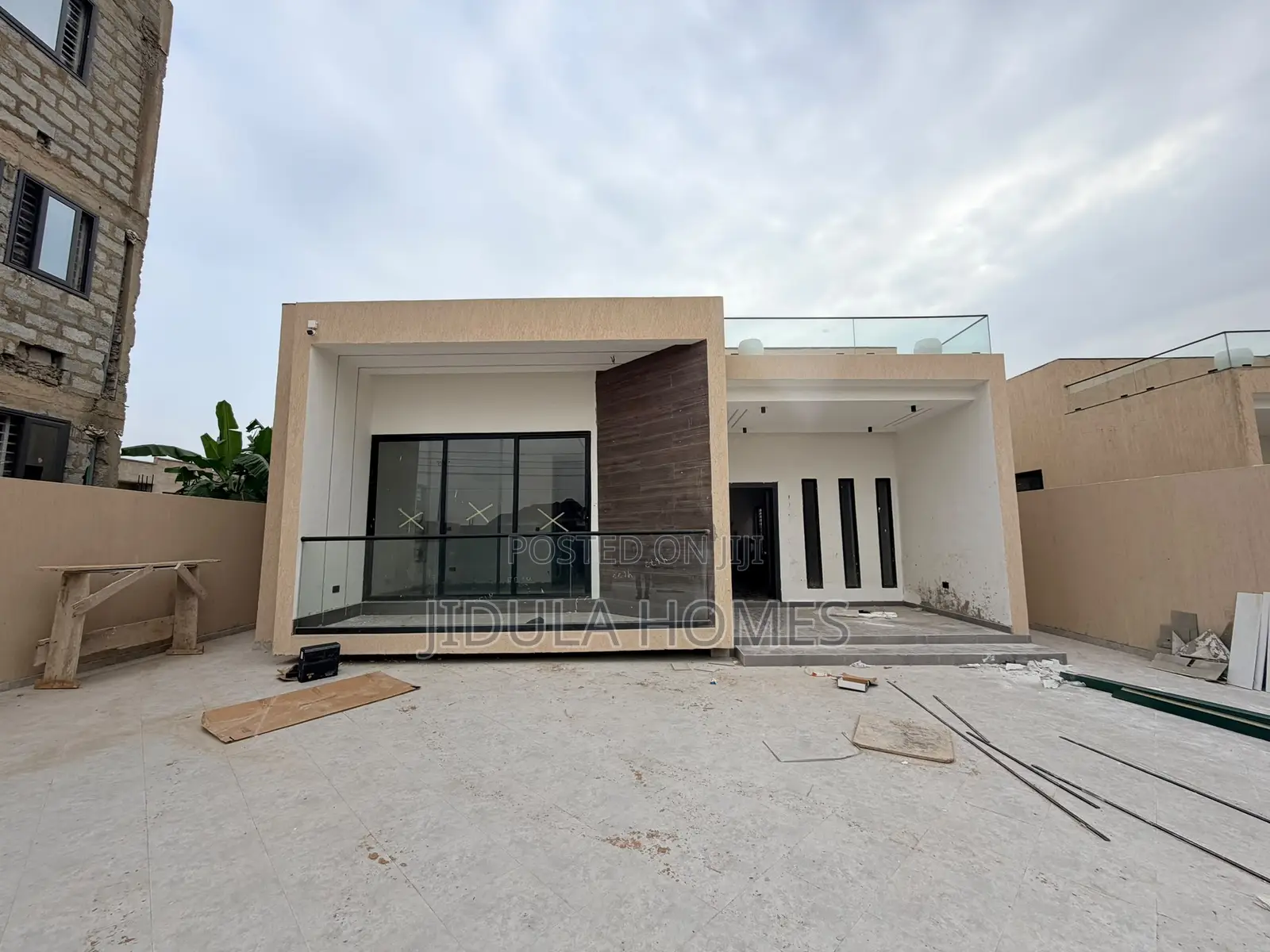 3bdrm House in Lakeside Estate for rent