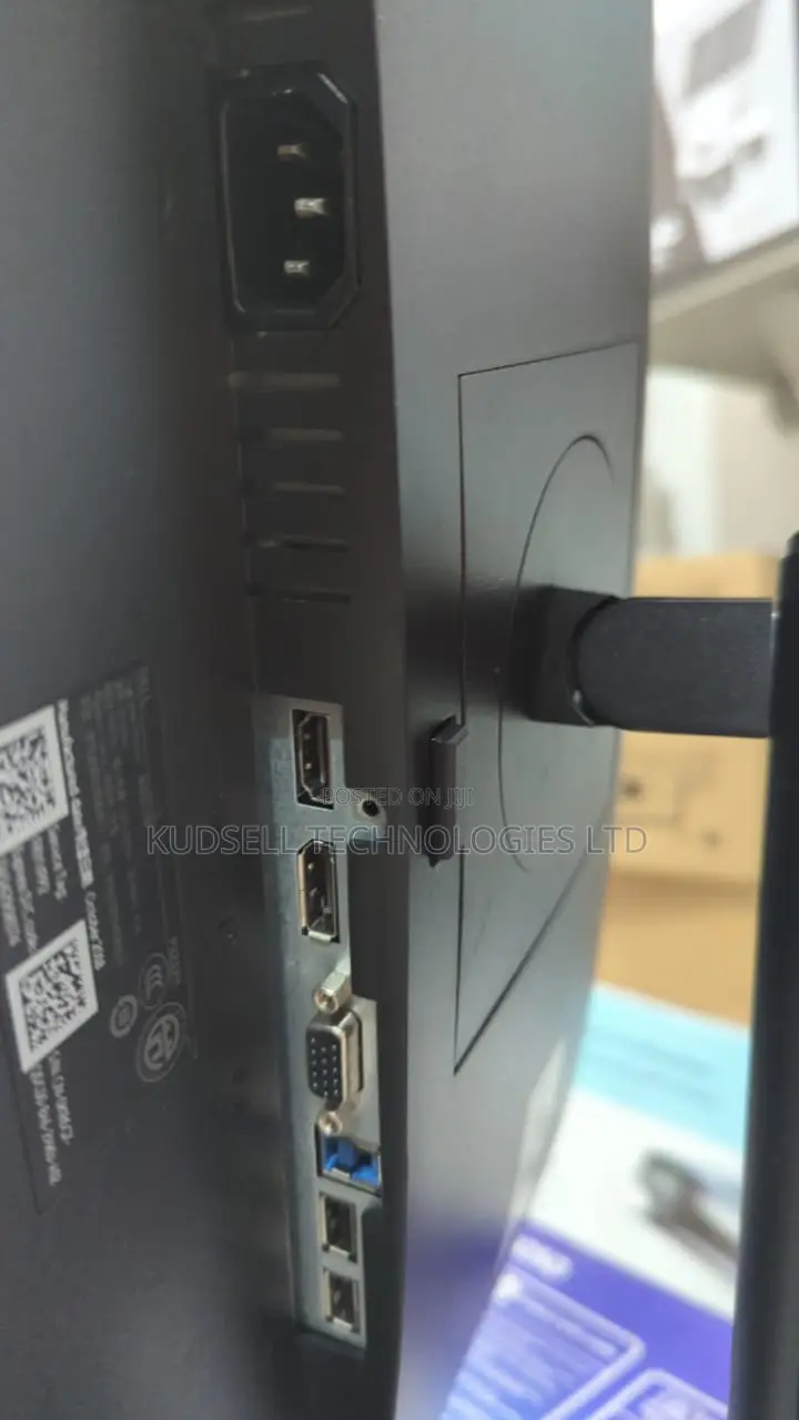 Dell 24” Inches 1080p Ips Edgeless Monitor