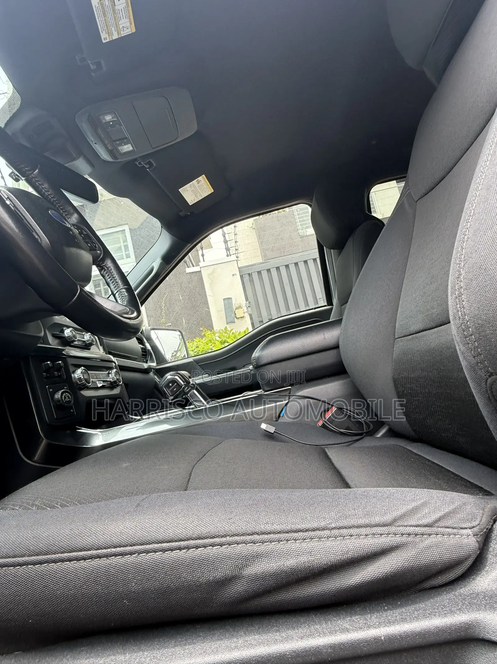 Ford F-150 XLT 2022 Silver