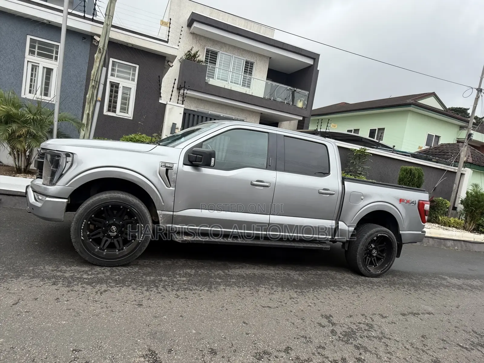 Ford F-150 XLT 2022 Silver