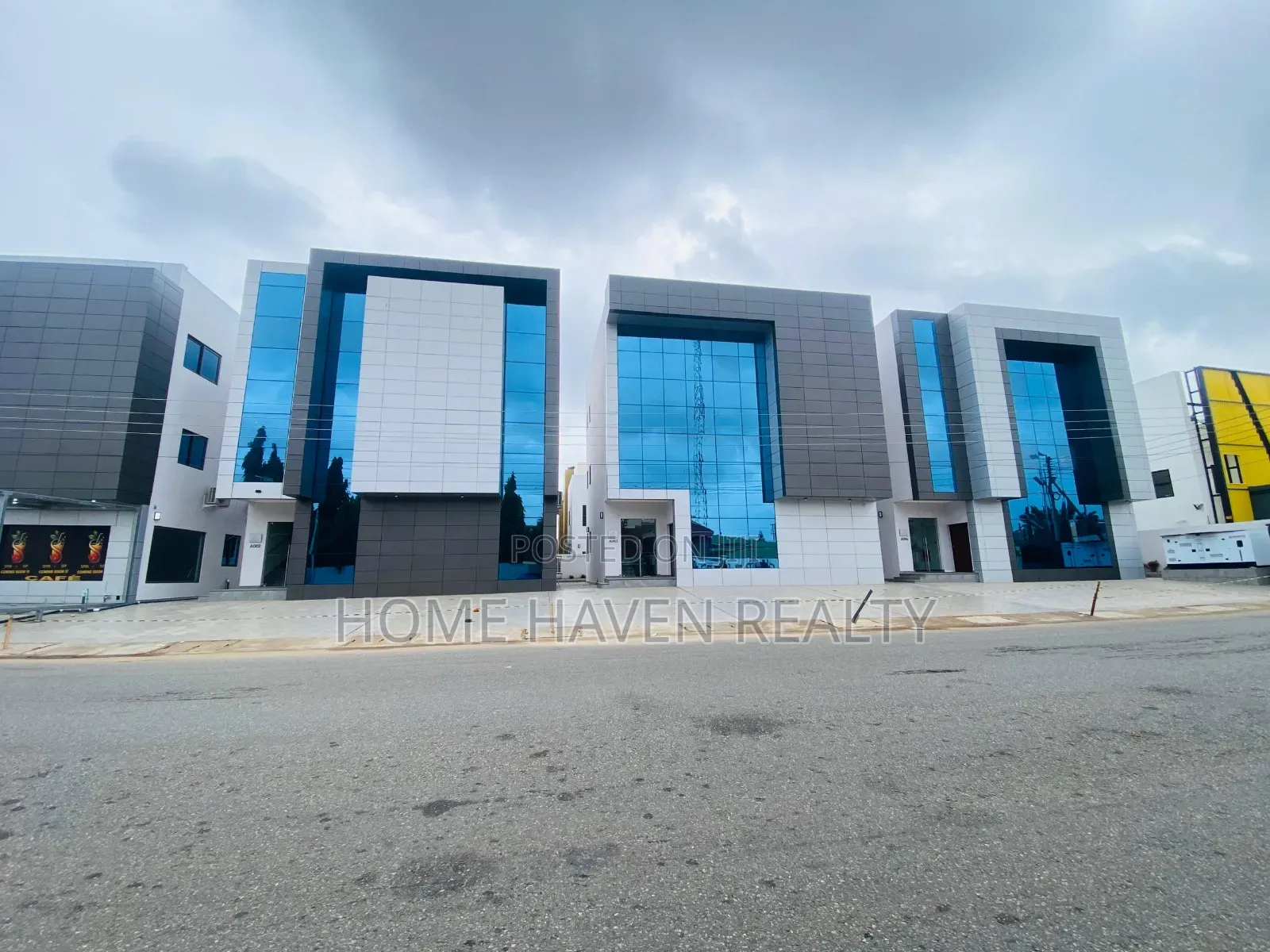 100 Square Meter Office Space for Rent at Dzorwulu