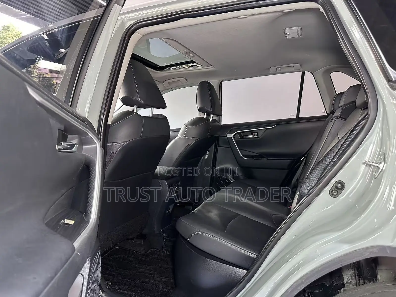 Toyota RAV4 Adventure AWD 2020 Green