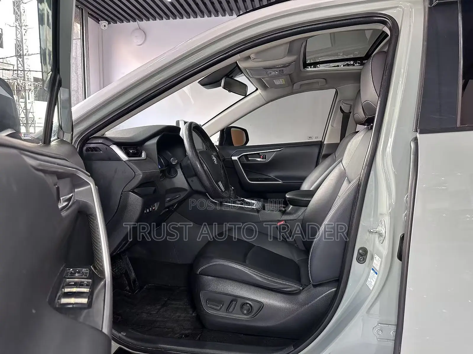 Toyota RAV4 Adventure AWD 2020 Green