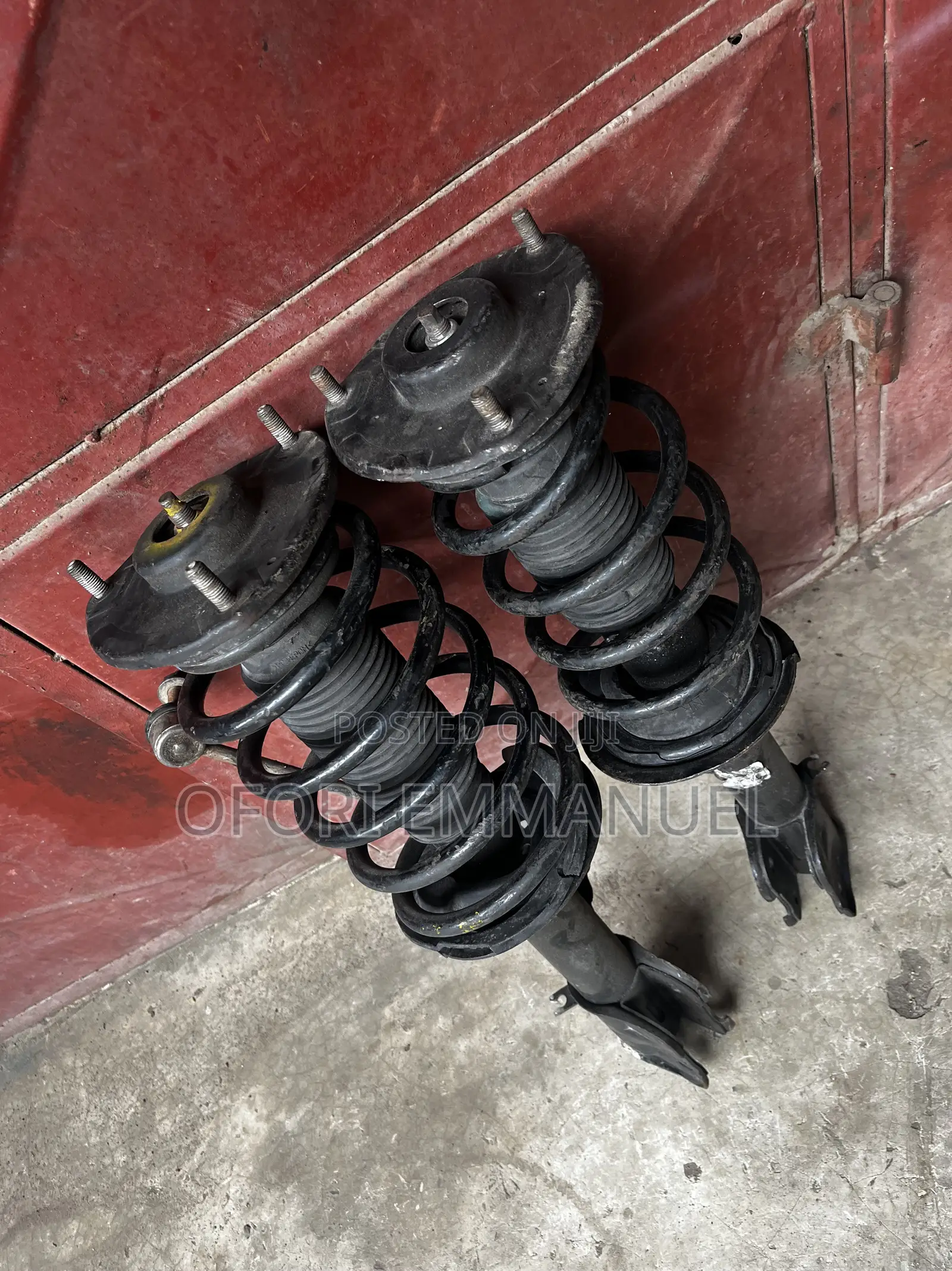 Hyundai Santa Fe Front Shocks