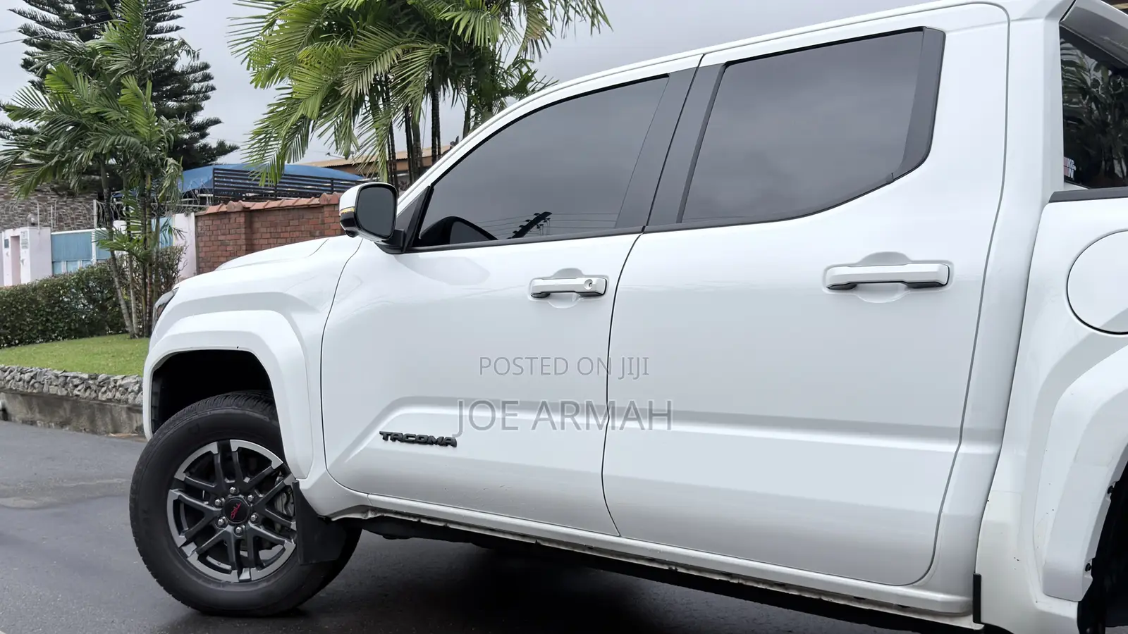Toyota Tacoma 2024 White