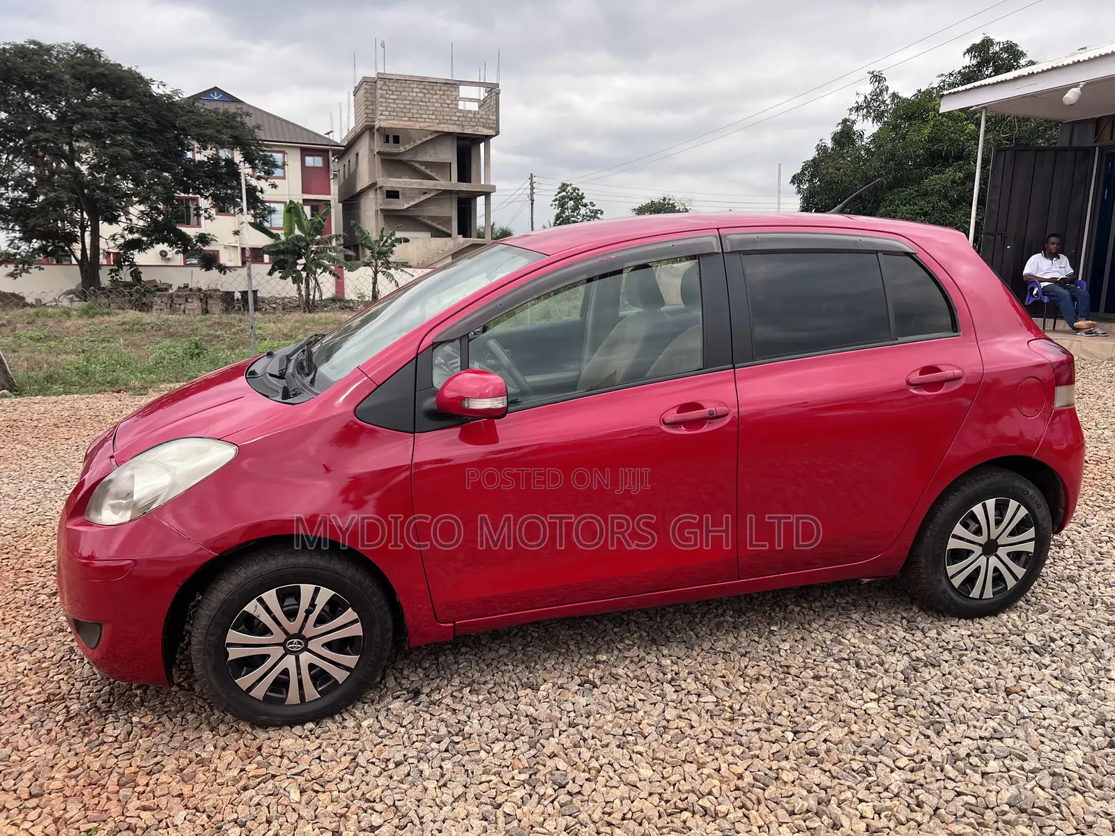 Toyota Vitz 1.0 FWD 3dr 2010 Red