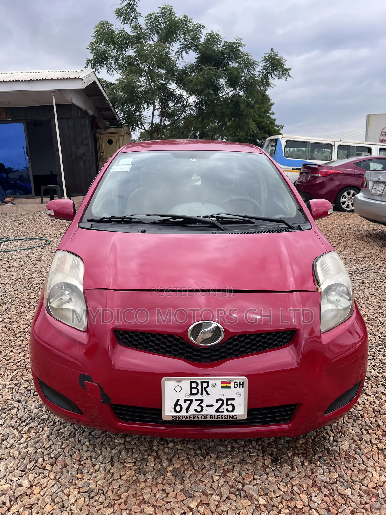 Toyota Vitz 1.0 FWD 3dr 2010 Red