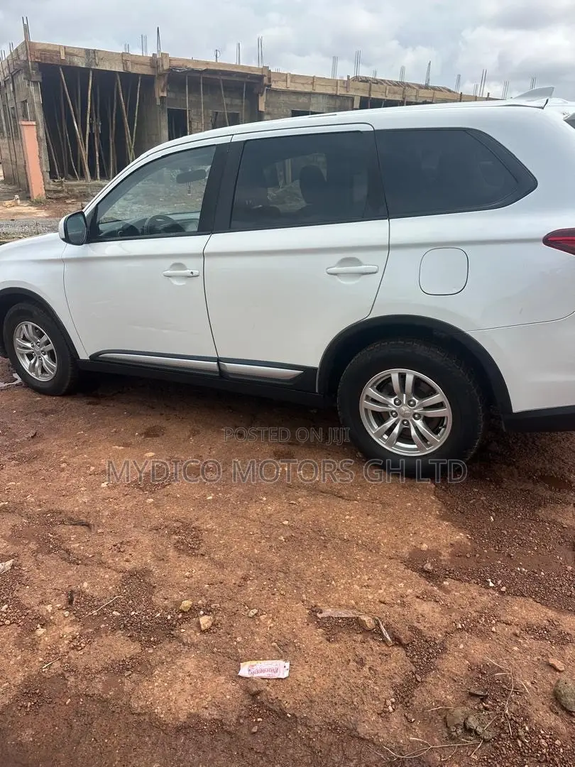 Mitsubishi Outlander SE AWC 2019 White