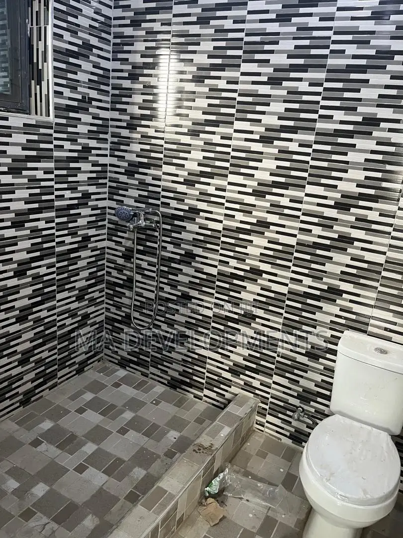 2bdrm Apartment in Madev Realty, Sowutwuom for rent
