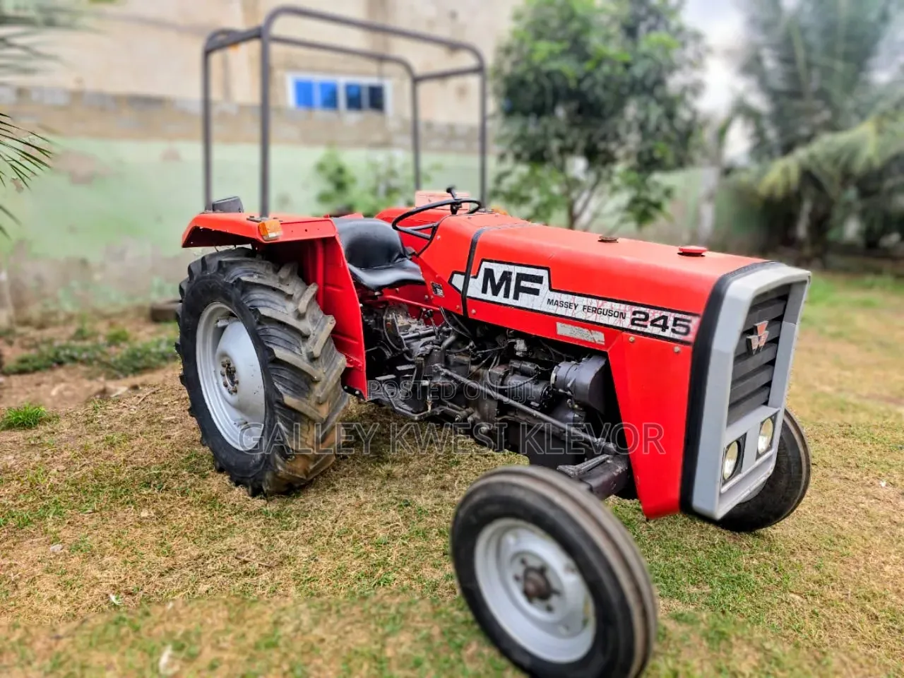 Massey Ferguson Farm Tractor 245