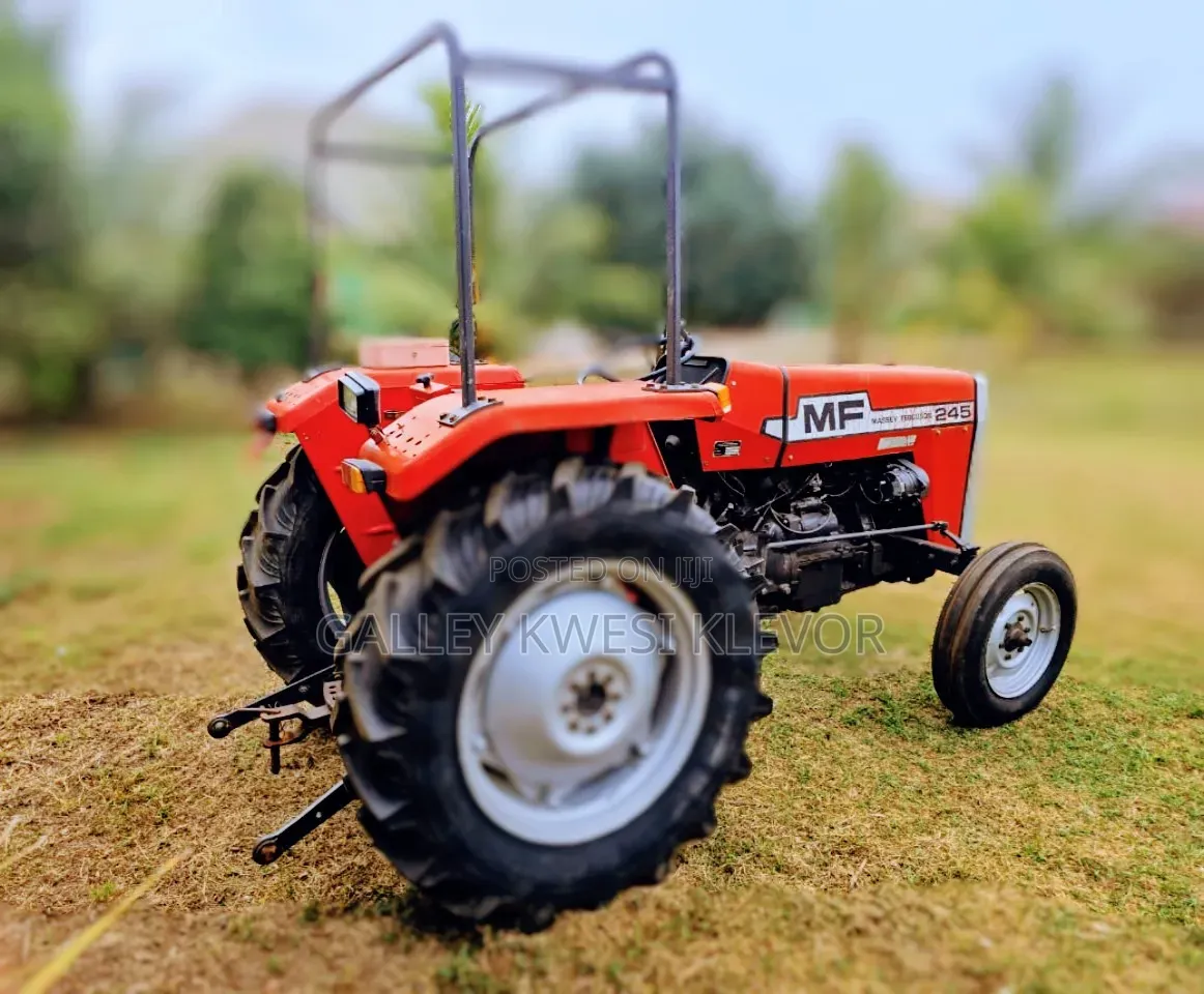 Massey Ferguson Farm Tractor 245