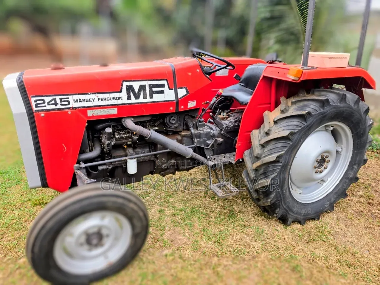 Massey Ferguson Farm Tractor 245