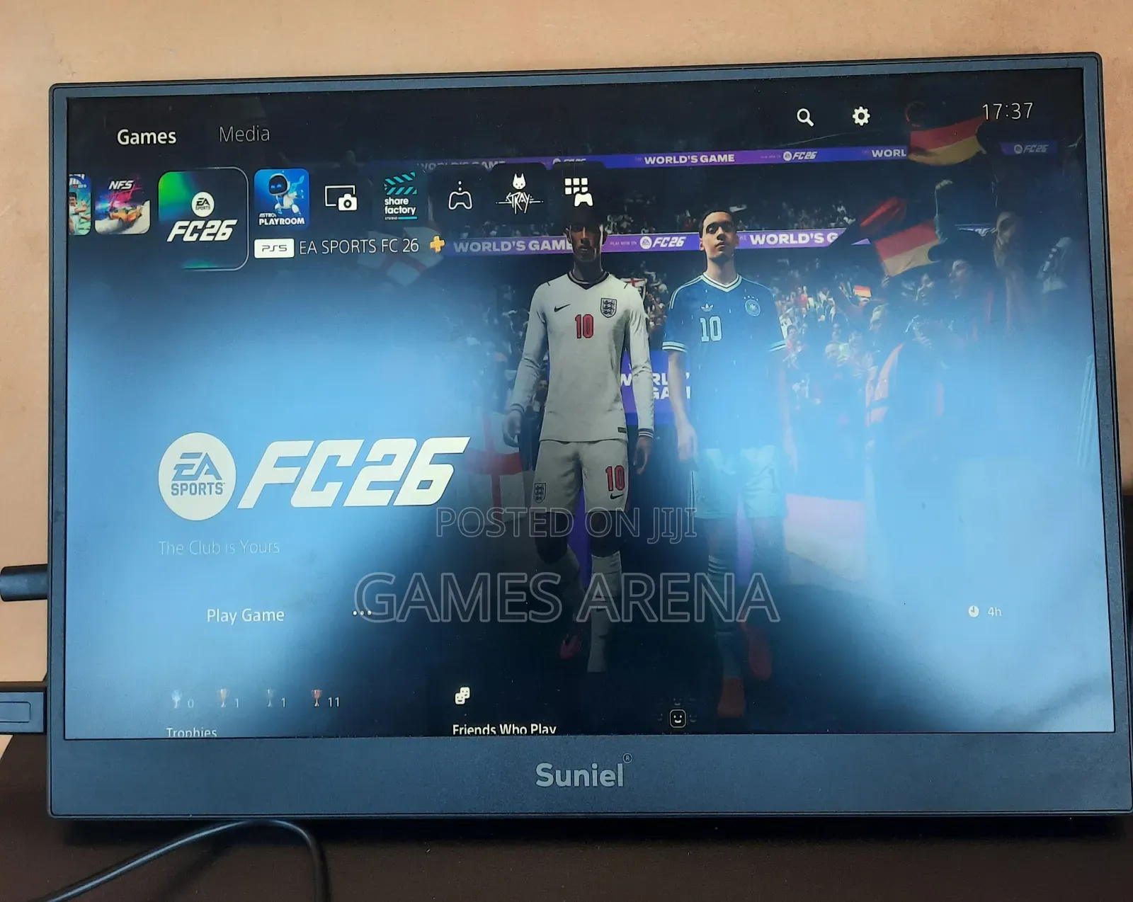 Ps5 Standard With 5 Games and 2 Controllers
