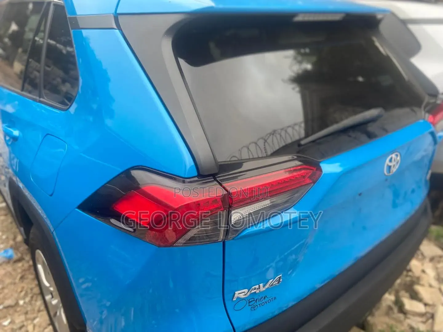 Toyota RAV4 2021 Blue