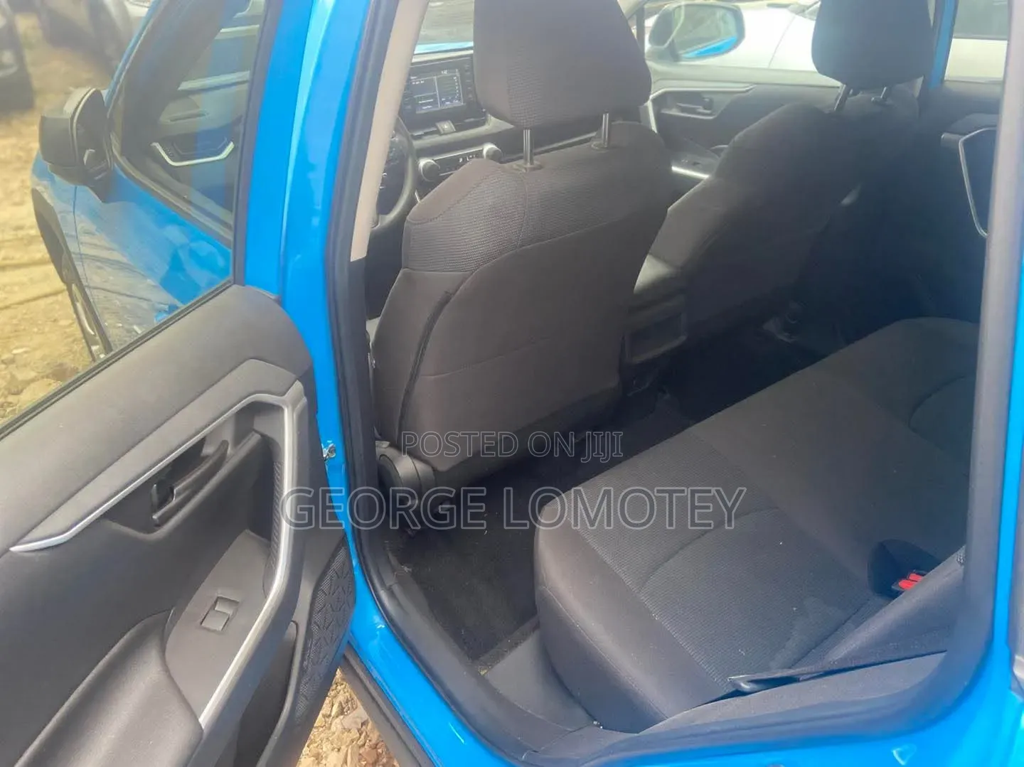 Toyota RAV4 2021 Blue